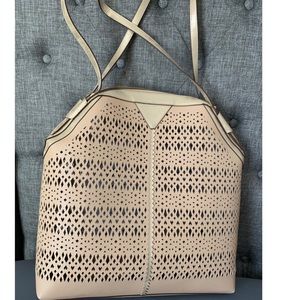 Stella & Dot Purse with accessory inside.